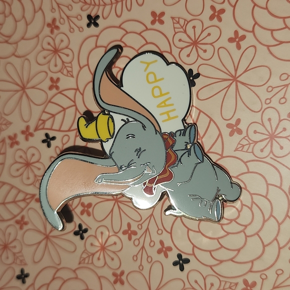 Disney Accessories - Happy Dumbo Trading Pin